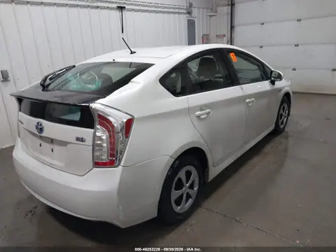 2015 Toyota Prius Two VIN JTDKN3DU7F0465957 фото 4