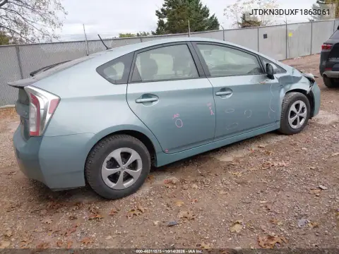 JTDKN3DUXF1863061 — 2015 Toyota Prius, фото 5 с аукциона IAAI, Передняя часть