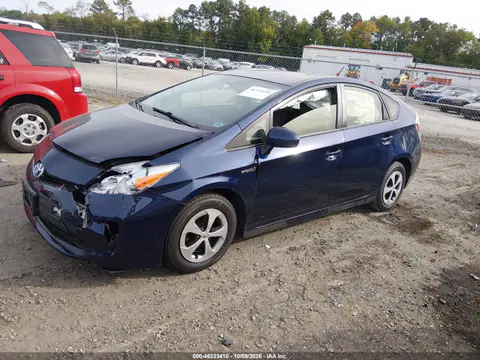 2015 Toyota Prius Two VIN JTDKN3DU3F2004193 фото 2