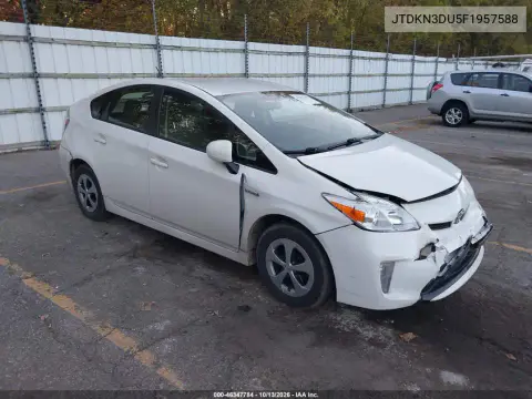 2015 Toyota Prius Two VIN JTDKN3DU5F1957588 фото 2