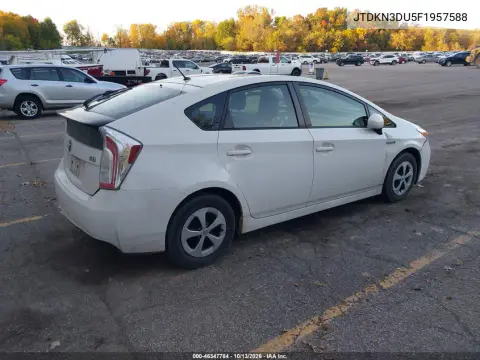 JTDKN3DU5F1957588 — 2015 Toyota Prius, Передняя часть, фото до ремонта