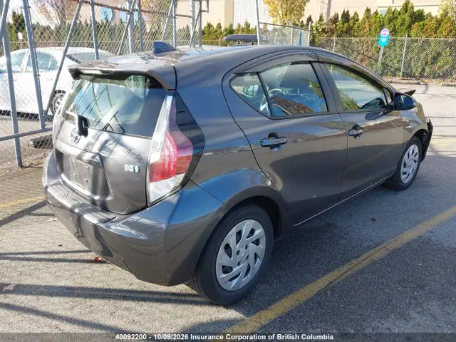 JTDKDTB30G1126272 — 2016 Toyota Prius, фото 4 с аукциона IAAI 14.10.2026, Передняя часть