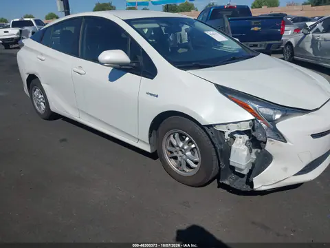 JTDKARFU5G3025540 — 2016 Toyota Prius, Правая сторона, фото до ремонта