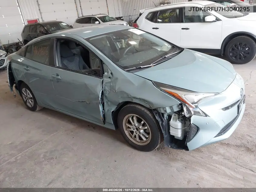 2017 Toyota Prius Two VIN JTDKBRFU7H3040295 фото 2