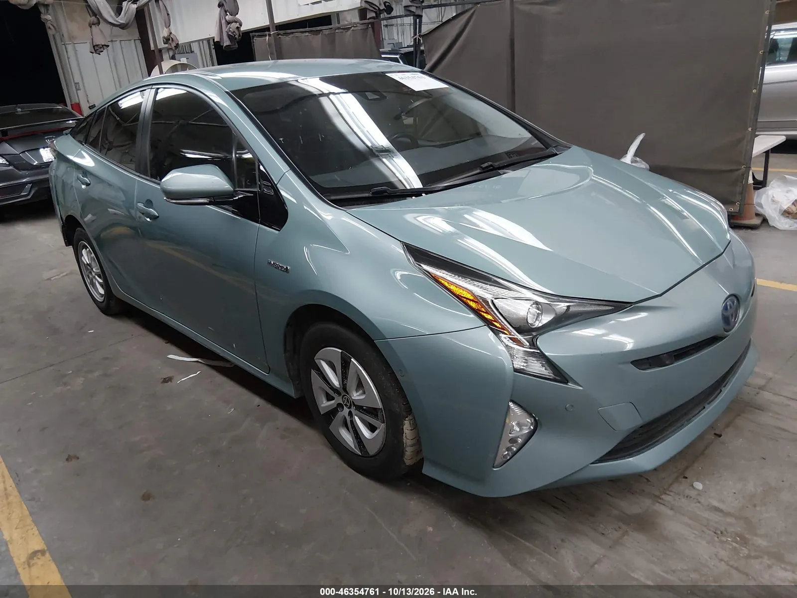 2017 Toyota Prius Four Touring VIN JTDKARFU2H3052633 фото 1