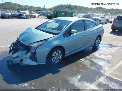 2018 Toyota Prius Two VIN JTDKBRFU4J3582315 фото 2