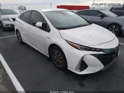 JTDKARFP7J3084736 — 2018 Toyota Prius, Сзади слева, фото до ремонта