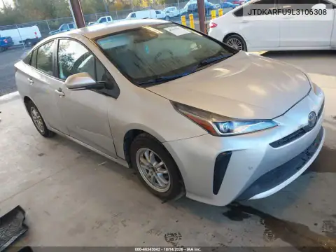 JTDKARFU9L3106308 — 2020 Toyota Prius, Левый бок, фото до ремонта