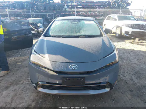2026 Toyota Prius Xle VIN JTDACAAU8T3075440 фото 13