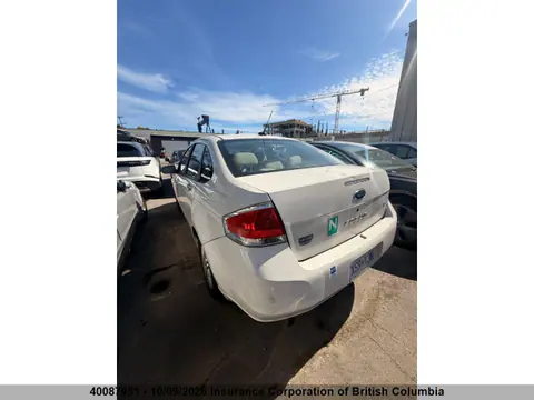 2009 Ford Focus VIN 1FAHP35N29W204156 фото 3