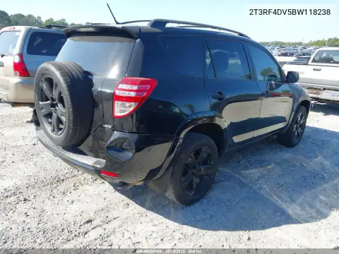 2T3RF4DV5BW118238 — 2011 Toyota RAV4, фото 4 с аукциона IAAI, Естественный износ