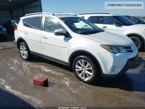 JTMDFREV7DD032502 — 2013 Toyota RAV4, Град, фото до ремонта