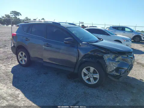 JTMWFREV0DD012116 — 2013 Toyota RAV4, Передняя часть справа, фото до ремонта
