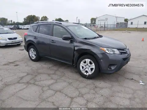 JTMBFREV4ED094576 — 2014 Toyota RAV4, Передняя часть, фото до ремонта