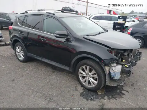2T3DFREV1FW299799 — 2015 Toyota RAV4, Передняя часть, фото до ремонта