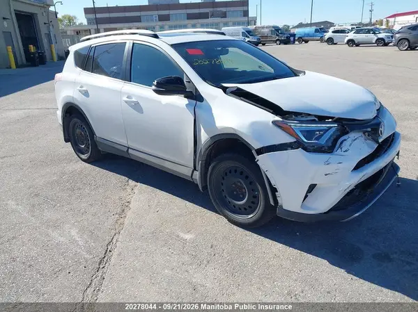 2T3JFREV2GW429920 — 2016 Toyota RAV4, Передняя часть (Front), фото до ремонта