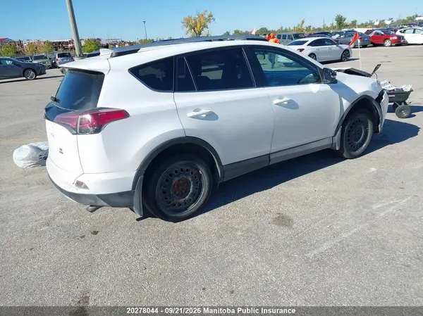 2T3JFREV2GW429920 — 2016 Toyota RAV4, фото 4 с аукциона IAAI 29.09.2026, Передняя часть