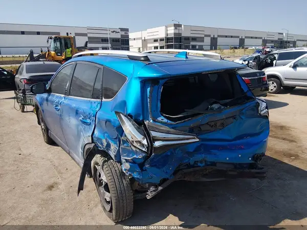 2T3ZFREV7GW306875 — 2016 Toyota RAV4, фото 3 с аукциона IAAI 13.10.2026, Задняя часть