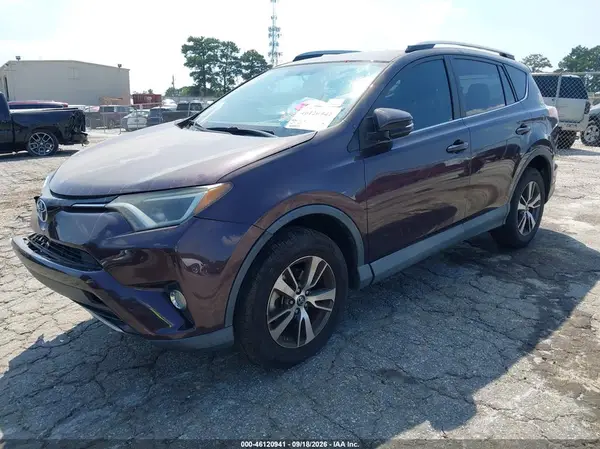 2T3WFREV7GW262220 — 2016 Toyota RAV4, фото 2 с аукциона IAAI, Правый бок