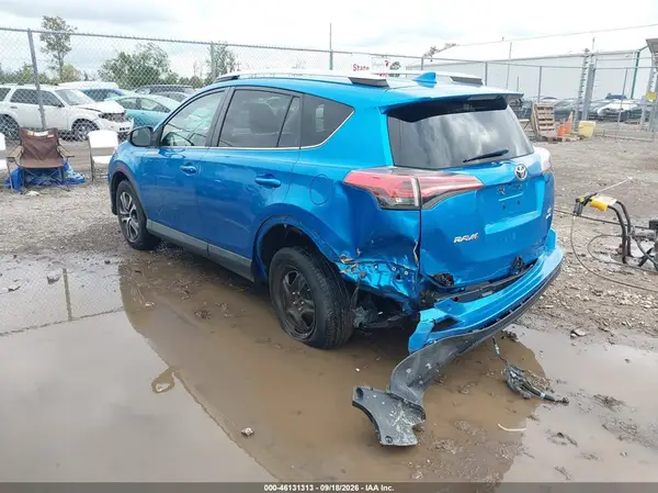 2T3BFREV0GW538994 — 2016 Toyota RAV4, фото 3 с аукциона IAAI 01.10.2026, Задняя часть слева