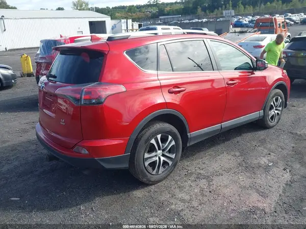 2T3BFREVXGW419155 — 2016 Toyota RAV4, фото 4 с аукциона IAAI 12.10.2026, Левый бок