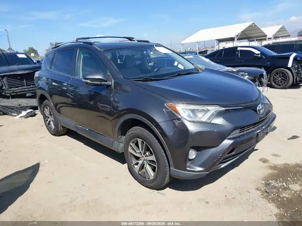 JTMWFREV7GJ081973 — 2016 Toyota RAV4, Левый бок (Left Side), фото до ремонта