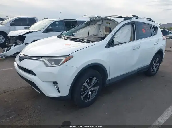 2T3WFREV0GW308566 — 2016 Toyota RAV4, фото 2 с аукциона IAAI 11.10.2026, Опрокидывание