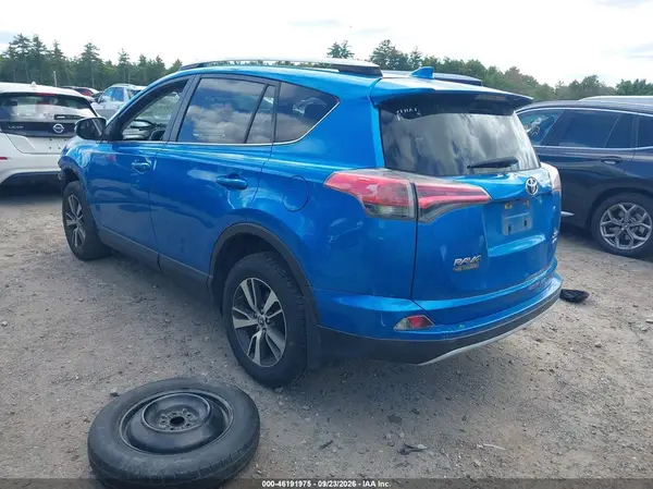 JTMRFREV4GJ077084 — 2016 Toyota RAV4, фото 3 с аукциона IAAI, Передняя часть