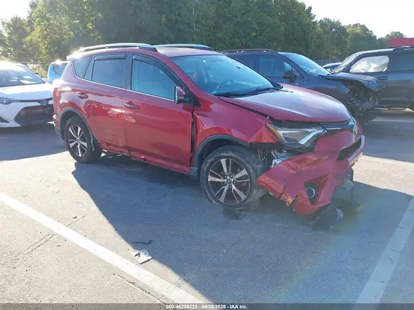 2T3WFREV1GW242643 — 2016 Toyota RAV4, Передняя часть (Front End), фото до ремонта