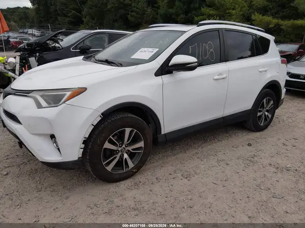 2T3RFREV4GW436421 — 2016 Toyota RAV4, фото 2 с аукциона IAAI, Передняя часть справа