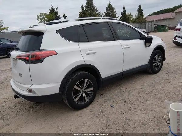 2T3RFREV4GW436421 — 2016 Toyota RAV4, фото 4 с аукциона IAAI, Передняя часть справа