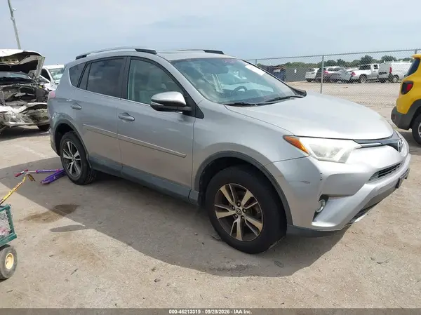 2T3WFREV8GW267426 — 2016 Toyota RAV4, Задняя часть слева (Left Rear), фото до ремонта