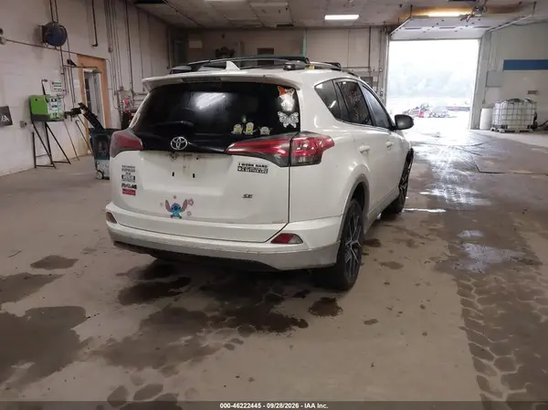 JTMNFREV7GJ095951 — 2016 Toyota RAV4, фото 4 с аукциона IAAI 05.10.2026, Естественный износ
