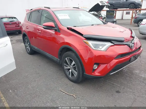 2T3RFREV0GW486653 — 2016 Toyota RAV4, Передняя часть (Front End), фото до ремонта