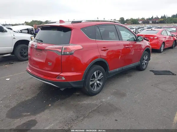 2T3RFREV0GW486653 — 2016 Toyota RAV4, фото 4 с аукциона IAAI, Передняя часть