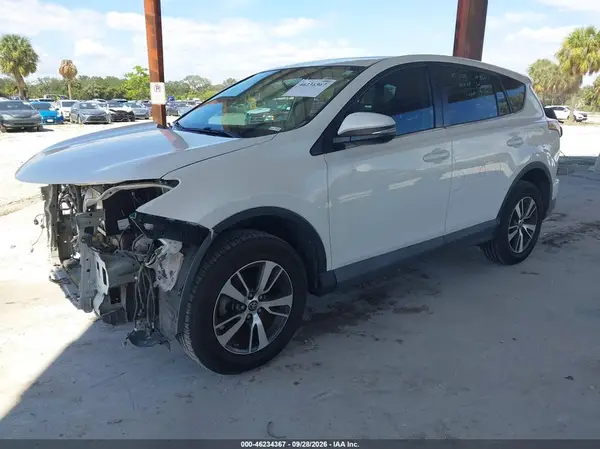2T3RFREV1GW483535 — 2016 Toyota RAV4, фото 2 с аукциона IAAI 06.10.2026, Естественный износ