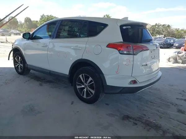 2T3RFREV1GW483535 — 2016 Toyota RAV4, фото 3 с аукциона IAAI 06.10.2026, Естественный износ