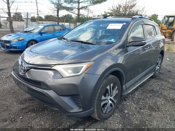 JTMBFREV3GJ053991 — 2016 Toyota RAV4, фото 2 с аукциона IAAI, Передняя часть