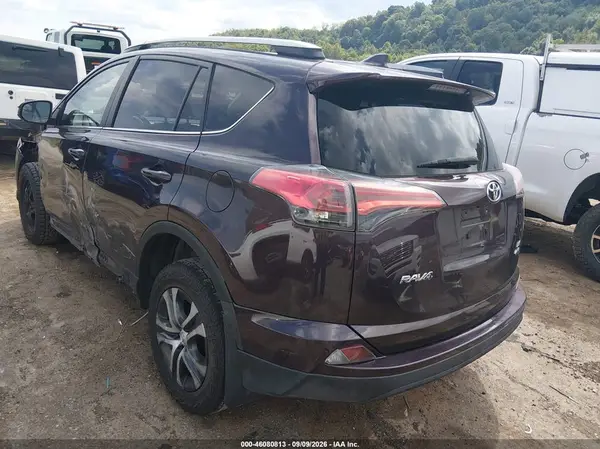 2T3BFREV5HW610399 — 2017 Toyota RAV4, фото 3 с аукциона IAAI 15.10.2026, Левый и правый бока