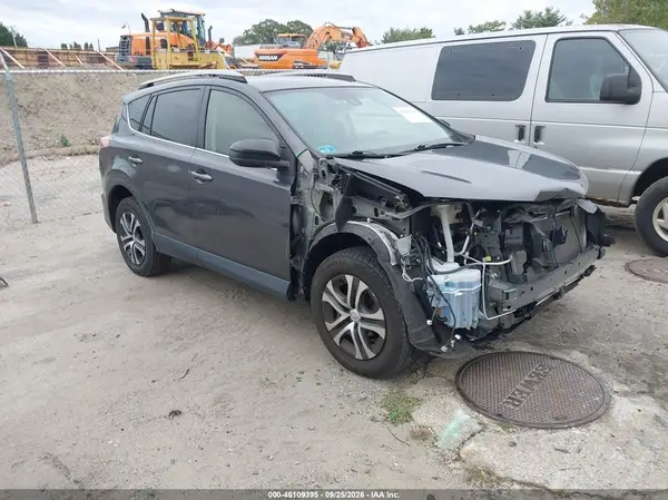 JTMBFREV9HJ709127 — 2017 Toyota RAV4, Передняя часть (Front End), фото до ремонта