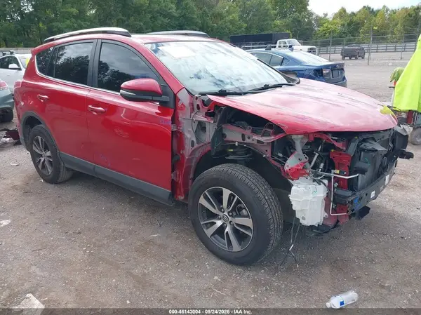 JTMWFREV4HJ140821 — 2017 Toyota RAV4, Передняя часть (Front End), фото до ремонта