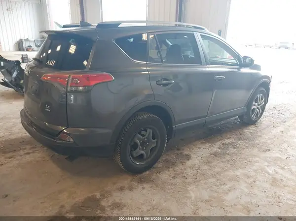 JTMBFREV4HJ132197 — 2017 Toyota RAV4, фото 4 с аукциона IAAI 01.10.2026, Передняя часть