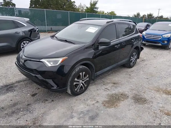 2T3BFREV4HW542578 — 2017 Toyota RAV4, фото 2 с аукциона IAAI 09.10.2026, Задняя часть