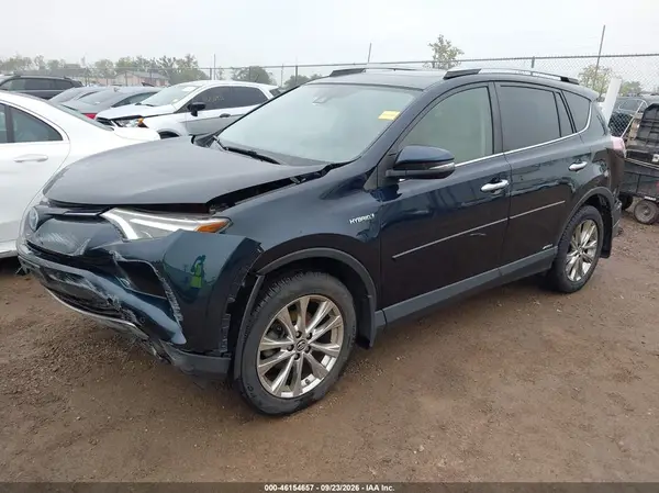 JTMDJREV3HD134321 — 2017 Toyota RAV4, фото 2 с аукциона IAAI, Передняя часть