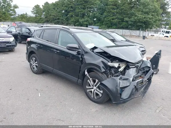 2T3BFREV0HW606504 — 2017 Toyota RAV4, Передняя часть (Front End), фото до ремонта