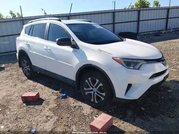 2T3BFREV1HW571391 — 2017 Toyota RAV4, Передняя часть (Front End), фото до ремонта