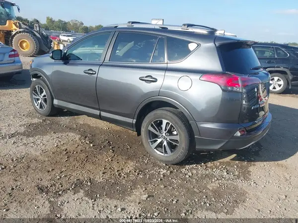 JTMWFREV3HJ144455 — 2017 Toyota RAV4, фото 3 с аукциона IAAI, Передняя часть