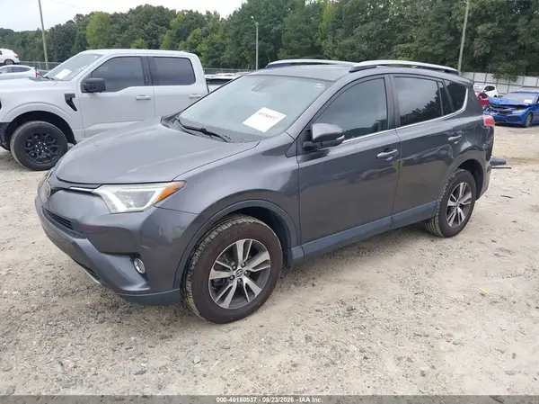 JTMWFREV1HJ116203 — 2017 Toyota RAV4, фото 2 с аукциона IAAI 08.10.2026, Правый бок