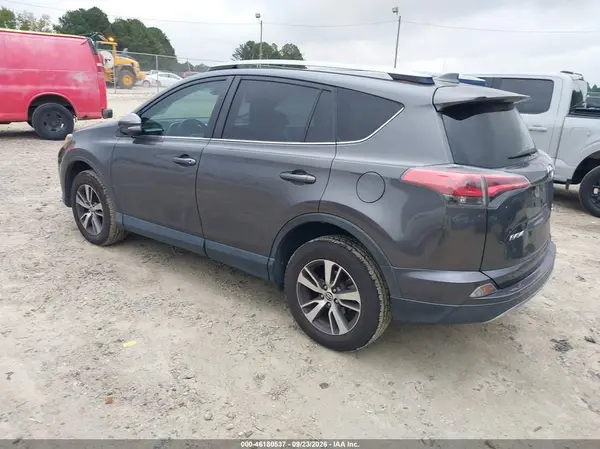 JTMWFREV1HJ116203 — 2017 Toyota RAV4, фото 3 с аукциона IAAI 08.10.2026, Правый бок