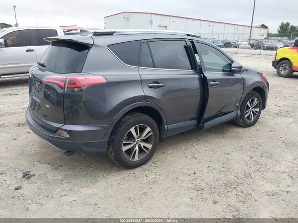 JTMWFREV1HJ116203 — 2017 Toyota RAV4, фото 4 с аукциона IAAI 08.10.2026, Правый бок